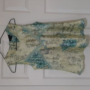 Jones New York cute women's top.